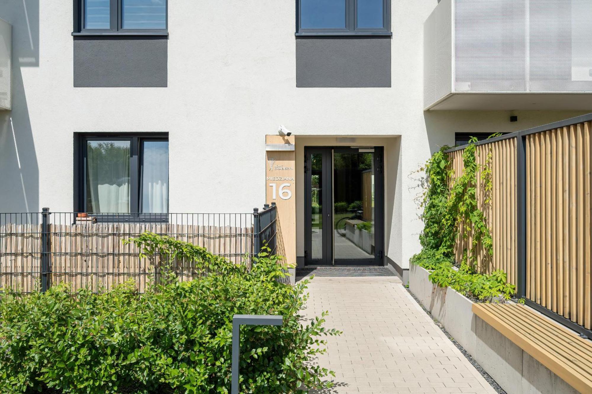 Miedziana Bright Apartment With Balcony And Parking Wroclaw By Noclegi Renters Zewnętrze zdjęcie